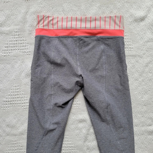 Lululemon Inspire Tight II (Mesh)- In Grey/ Butter Pink - Picture 5 of 14